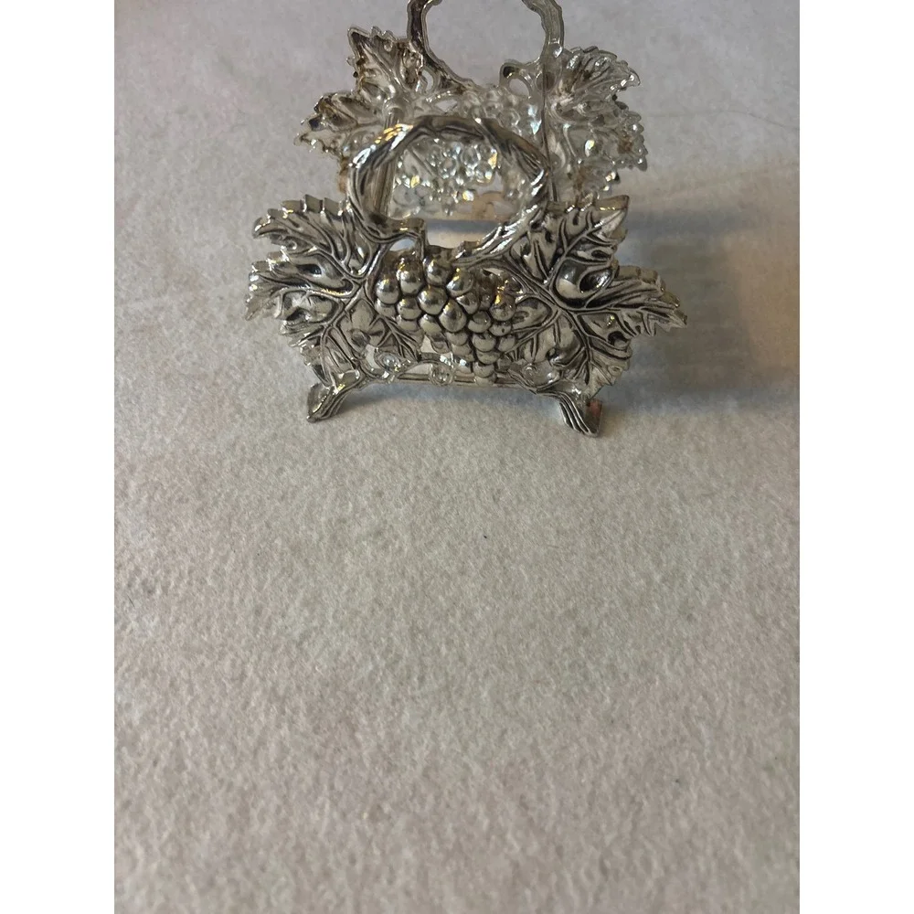 Silver Tone Grape Leaf Napkin Holder Vintage Table Decor